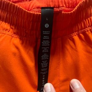 Lululemon Men's Pace Breaker 9” unlined Short Sz LARGE